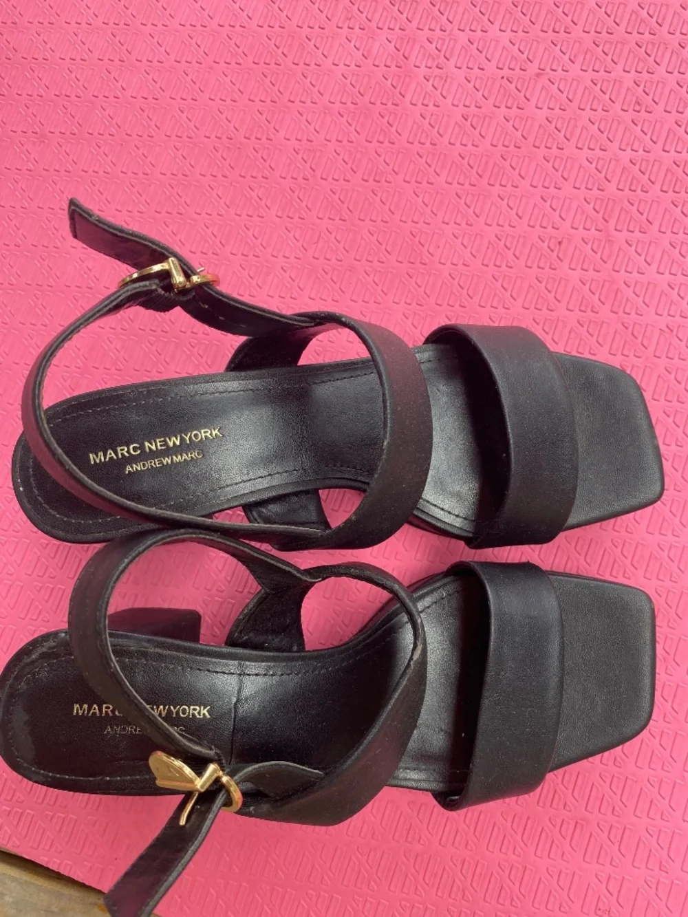 Marc New York Serena block heel sandal size 7 black